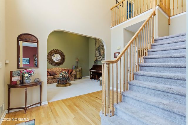 433 Meadowood Road, Jackson, NJ 08527