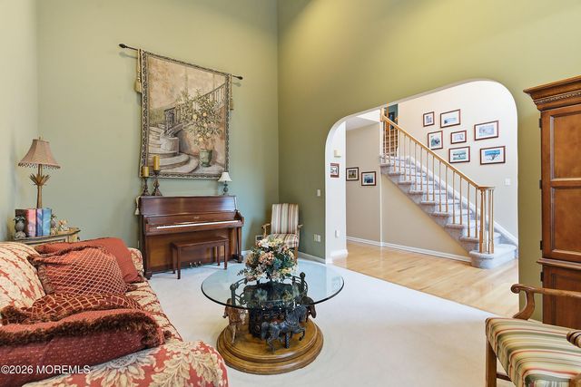 433 Meadowood Road, Jackson, NJ 08527