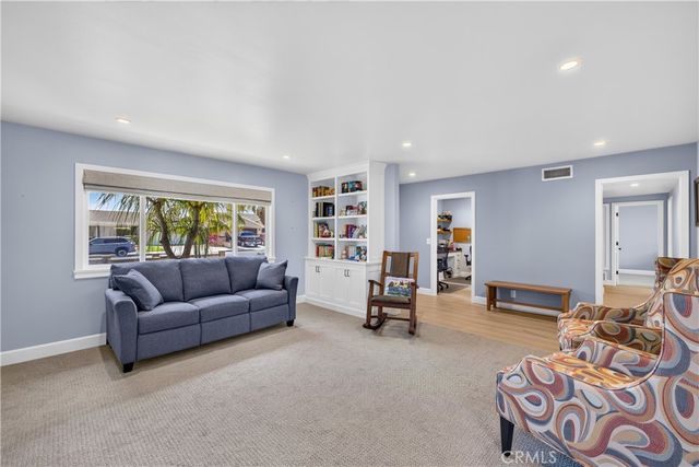 21281 Seaforth Lane, Huntington Beach, CA 92646