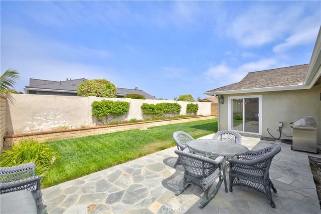 21281 Seaforth Lane, Huntington Beach, CA 92646
