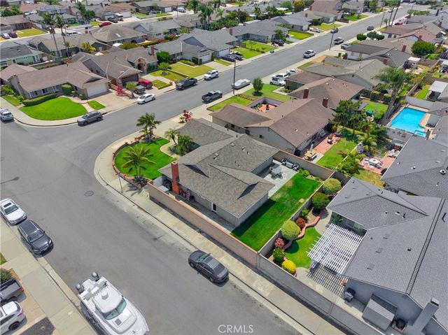 21281 Seaforth Lane, Huntington Beach, CA 92646