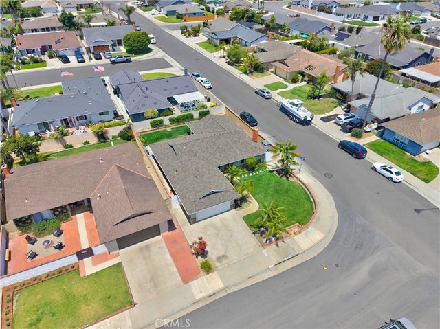 21281 Seaforth Lane, Huntington Beach, CA 92646