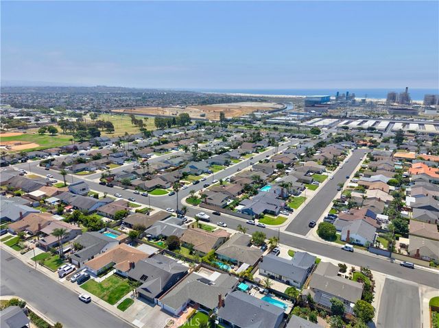 21281 Seaforth Lane, Huntington Beach, CA 92646