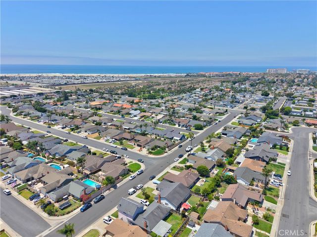 21281 Seaforth Lane, Huntington Beach, CA 92646