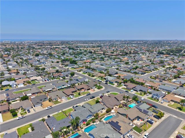 21281 Seaforth Lane, Huntington Beach, CA 92646