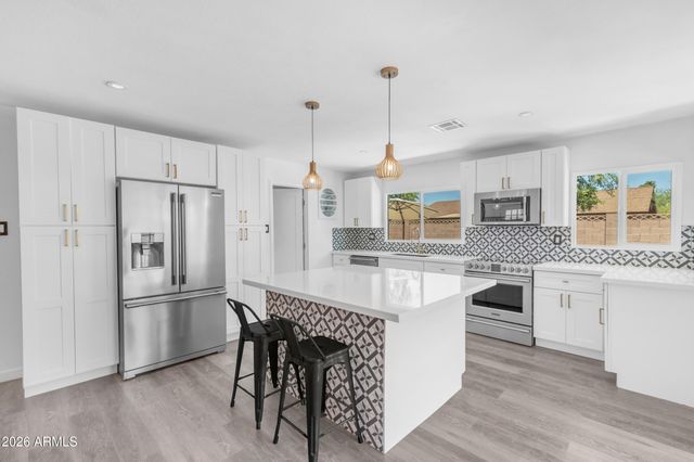 1106 E FREMONT Drive, Tempe, AZ 85282
