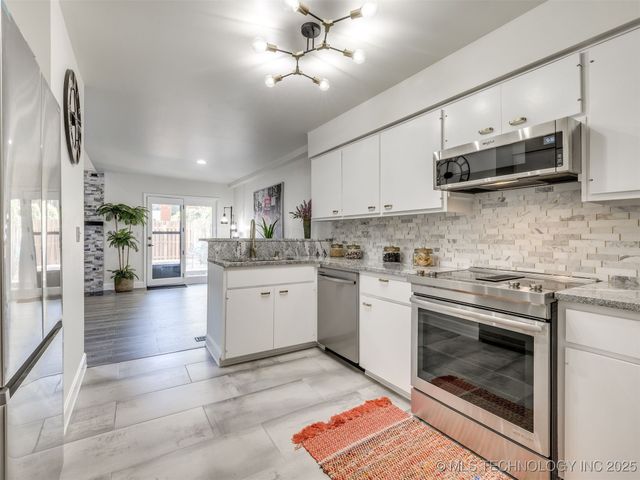 4822 S Quaker Avenue, Tulsa, OK 74105