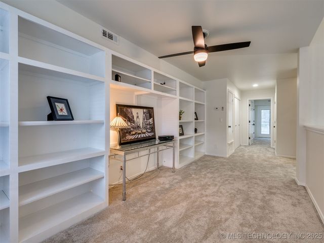 4822 S Quaker Avenue, Tulsa, OK 74105