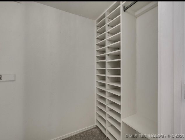 4822 S Quaker Avenue, Tulsa, OK 74105