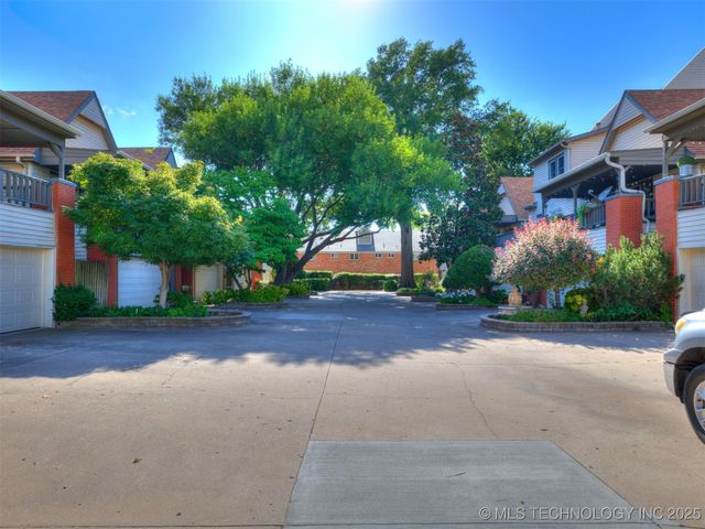 4822 S Quaker Avenue, Tulsa, OK 74105