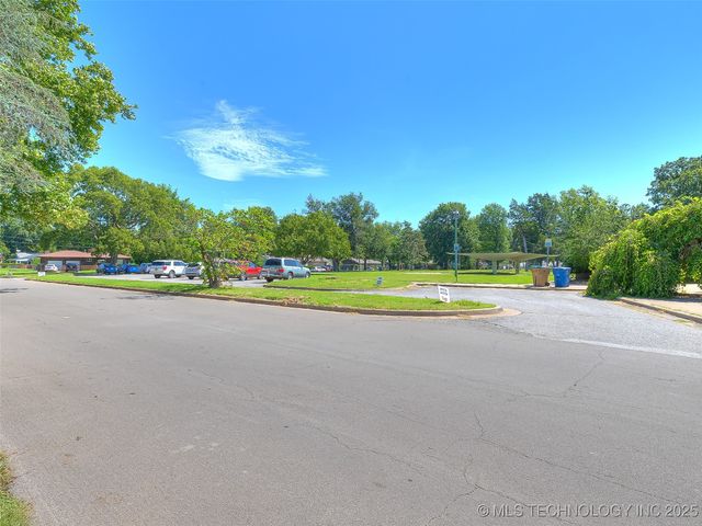 4822 S Quaker Avenue, Tulsa, OK 74105