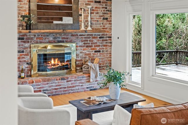 6684 Cromwell Beach Drive NW, Gig Harbor, WA 98335