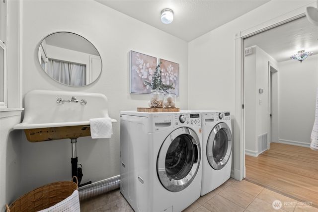 6684 Cromwell Beach Drive NW, Gig Harbor, WA 98335