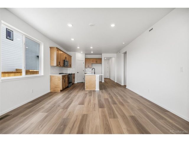 54860 E 27th Pl, Strasburg, CO 80136