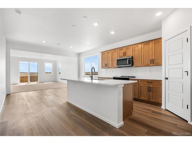 54860 E 27th Pl, Strasburg, CO 80136