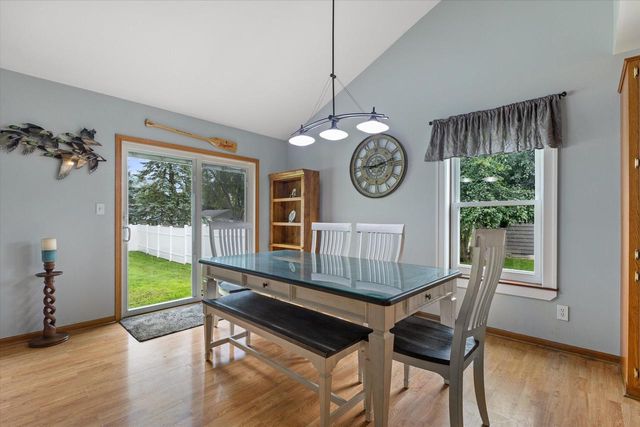160 Cramer AVENUE, Dousman, WI 53118