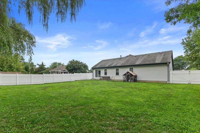 160 Cramer AVENUE, Dousman, WI 53118
