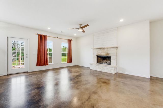 1110 County Road 1045, Lampasas, TX 76550