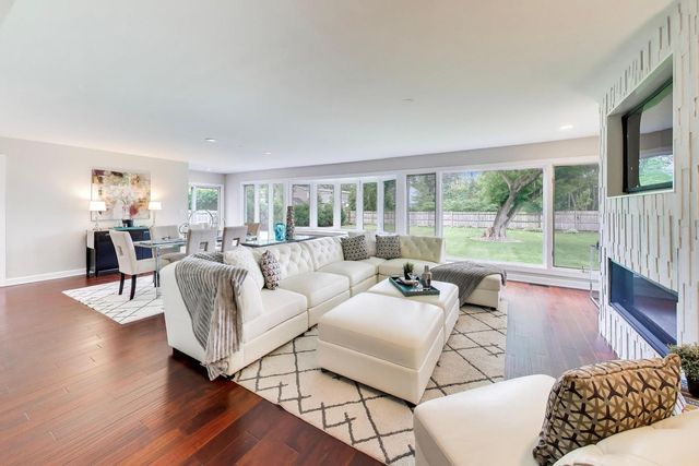2535 Techny Road, Northbrook, IL 60062