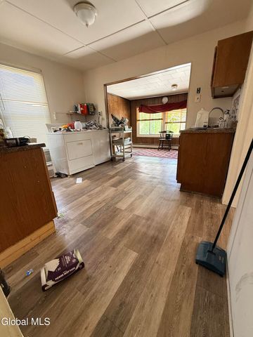 786 1st Avenue, Troy, NY 12182