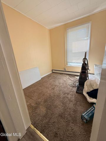 786 1st Avenue, Troy, NY 12182