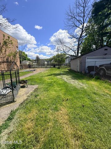 786 1st Avenue, Troy, NY 12182