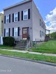 786 1st Avenue, Troy, NY 12182