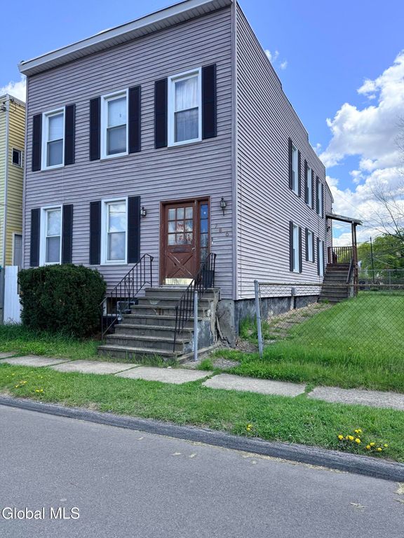 786 1st Avenue, Troy, NY 12182
