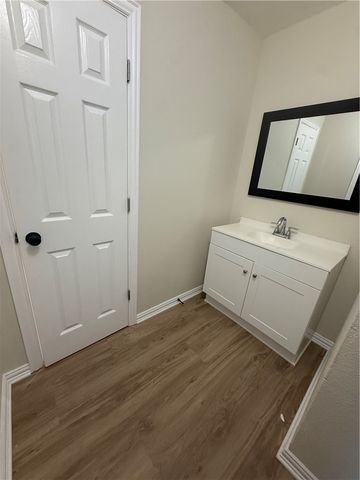 1613 Robeson Street, Bryan, TX 77803