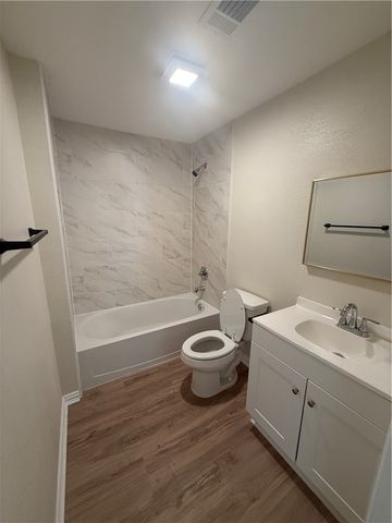 1613 Robeson Street, Bryan, TX 77803