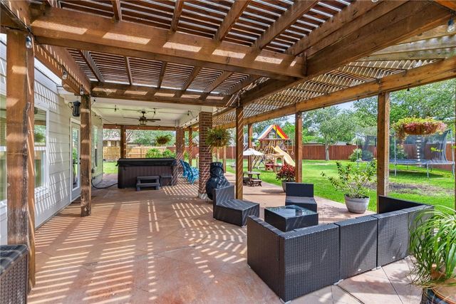 6114 Greenough Ct, Corpus Christi, TX 78414