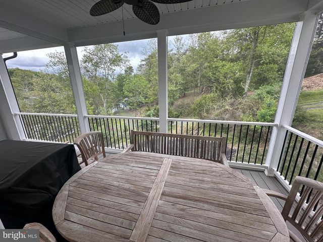 1527 PINTO CV, Auburn, PA 17922
