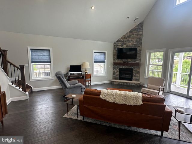 1527 PINTO CV, Auburn, PA 17922