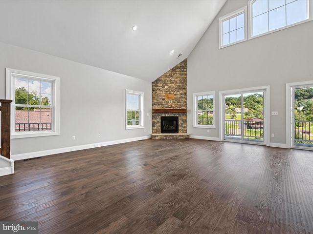 1527 PINTO CV, Auburn, PA 17922