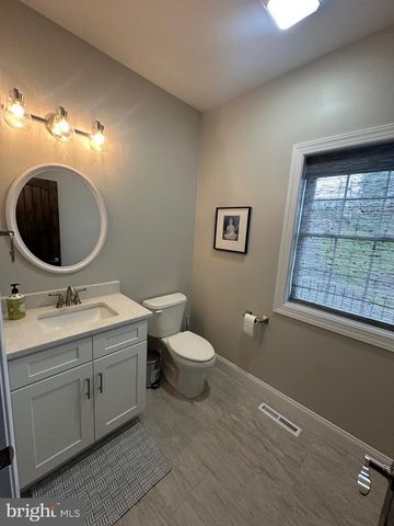 1527 PINTO CV, Auburn, PA 17922
