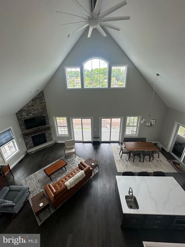 1527 PINTO CV, Auburn, PA 17922