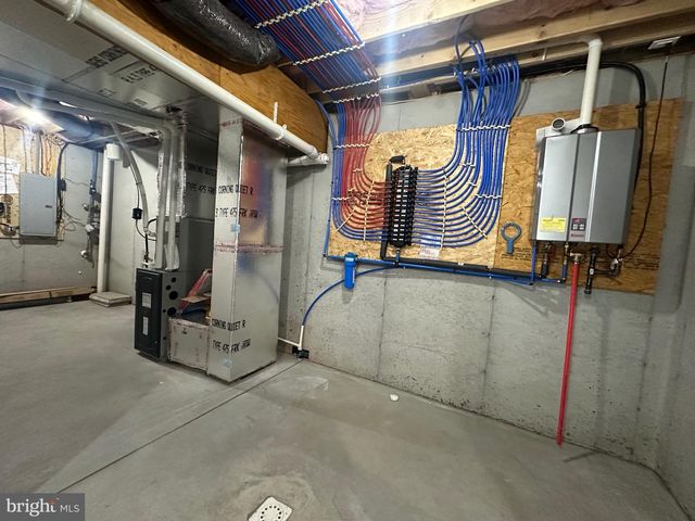 1527 PINTO CV, Auburn, PA 17922