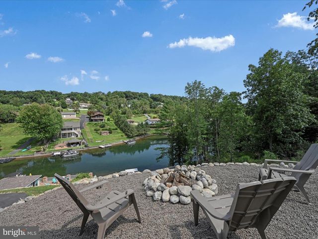 1527 PINTO CV, Auburn, PA 17922
