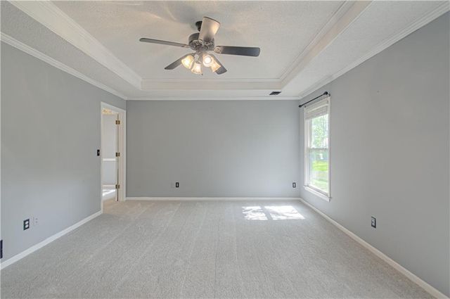 8533 Hall Street, Lenexa, KS 66216
