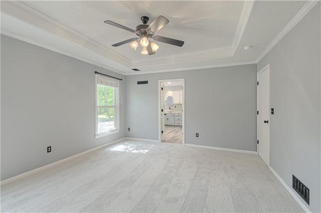 8533 Hall Street, Lenexa, KS 66216