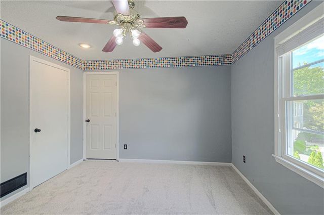 8533 Hall Street, Lenexa, KS 66216