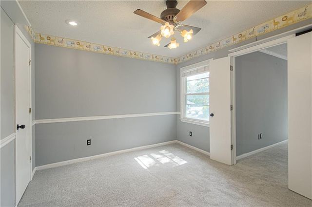 8533 Hall Street, Lenexa, KS 66216