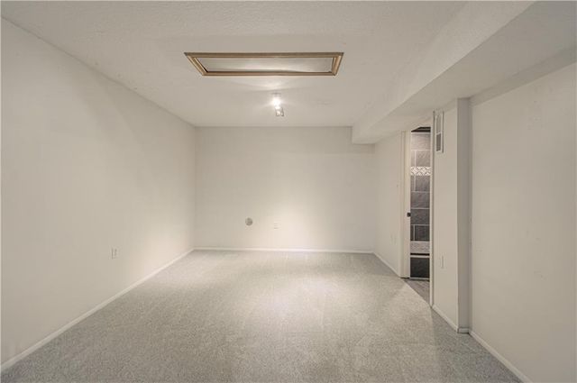 8533 Hall Street, Lenexa, KS 66216