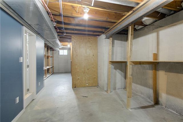 8533 Hall Street, Lenexa, KS 66216
