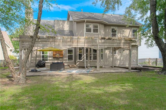 8533 Hall Street, Lenexa, KS 66216
