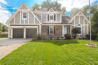 8533 Hall Street, Lenexa, KS 66216