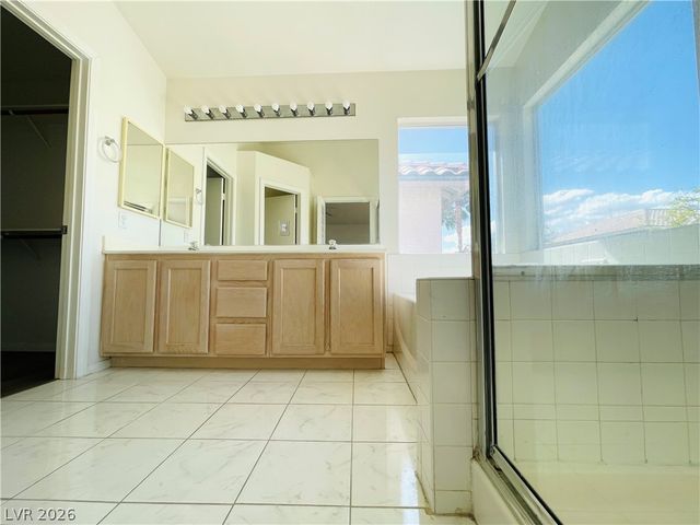 8134 Dinsmore Drive, Las Vegas, NV 89117