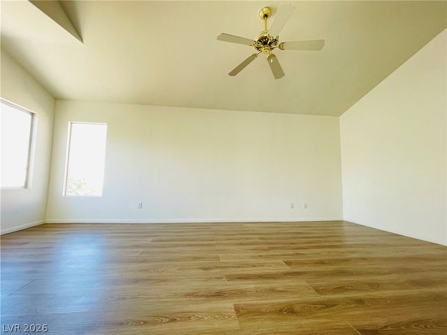 8134 Dinsmore Drive, Las Vegas, NV 89117