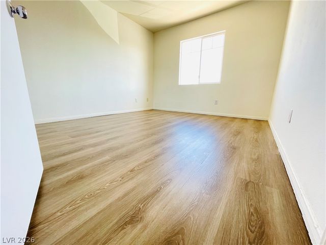 8134 Dinsmore Drive, Las Vegas, NV 89117