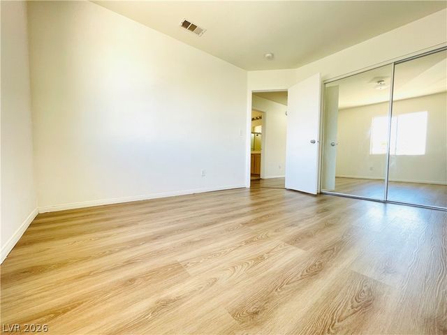 8134 Dinsmore Drive, Las Vegas, NV 89117